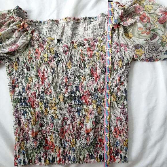 By Anthropologie Aurelia Floral Smocked Top Blouse with Puff Sleeves Large - Picture 14 of 16